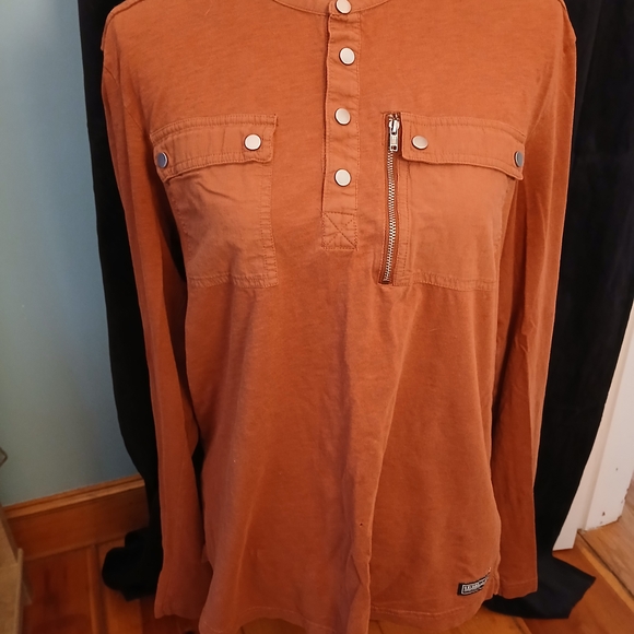 Guess Tops - Guess Long-Sleeve Henley with Zip Chest Pocket - Rust Orange